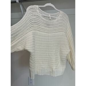 Wishlist Knit Sweater Cream Size Small/Medium‎